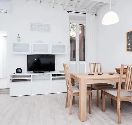Via Giulia Charming New Appartement Rome
